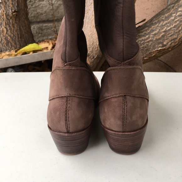 EMU Australia Tall Leather Wedge Boot - Picture 10 of 14